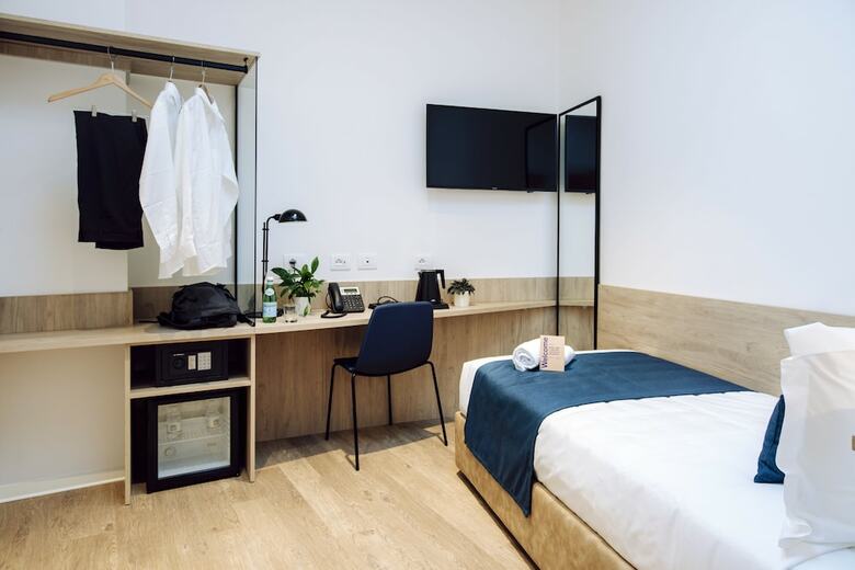 Hotel Air Rooms Rome Airport By Hellosky