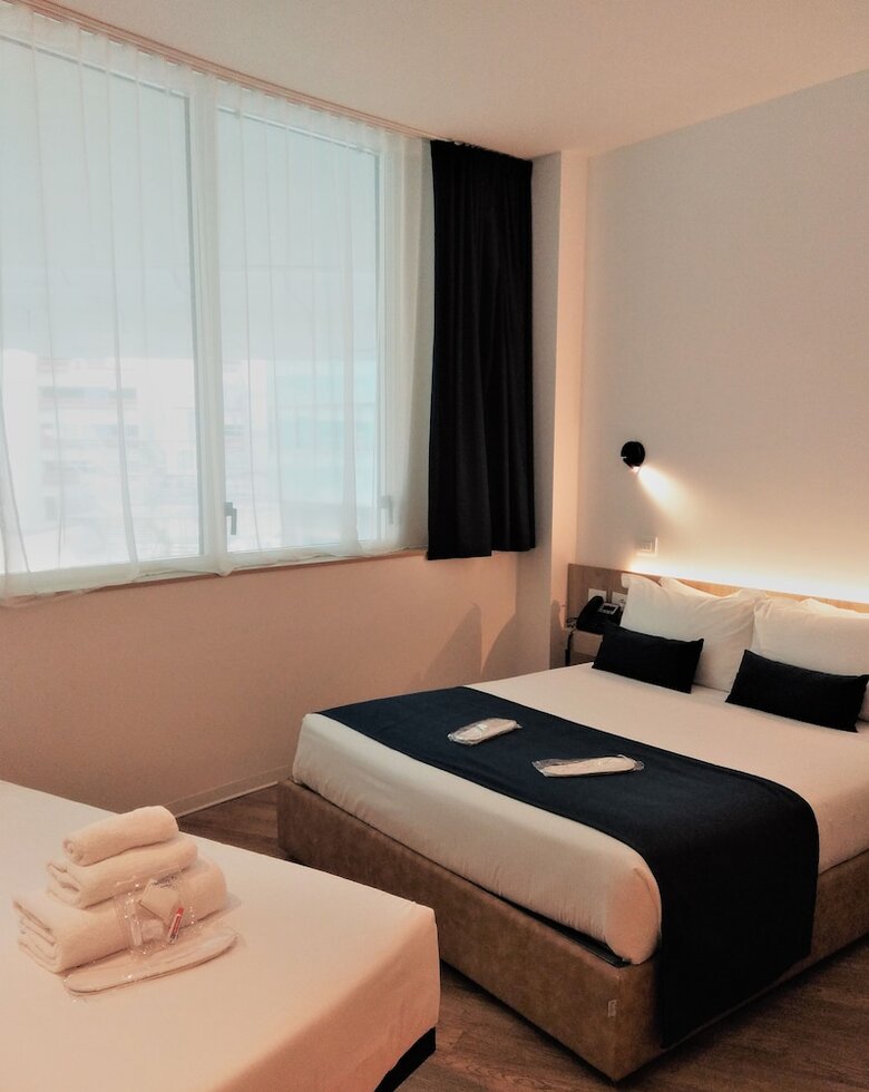 Hotel Air Rooms Rome Airport By Hellosky