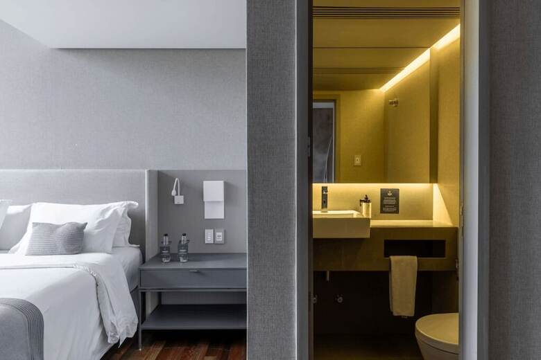 Suryaa Hotel Pinhais, Curio Collection By Hilton