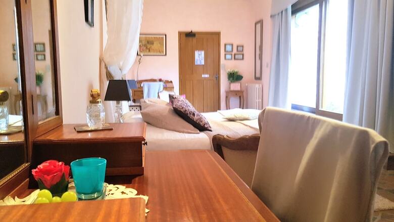 Bed & Breakfast Le Caf� Du Village