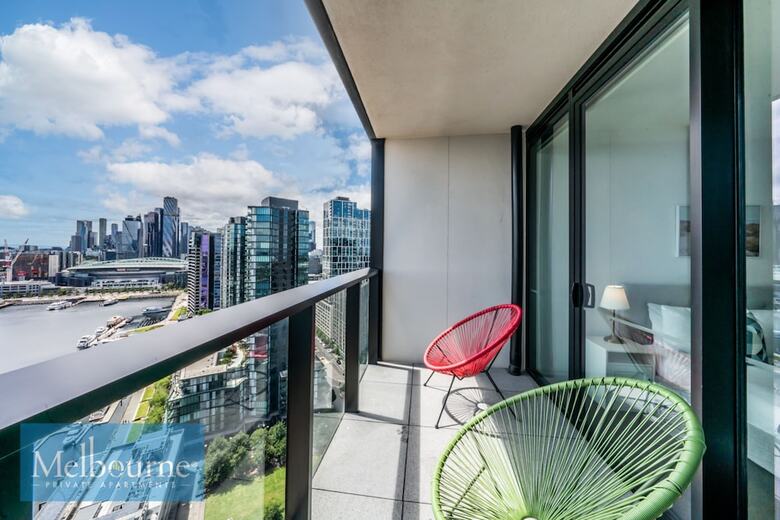 Melbourne Private Apartments - Collins Wharf Waterfront, Docklands