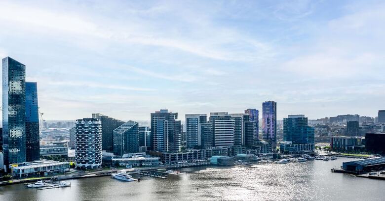 Melbourne Private Apartments - Collins Wharf Waterfront, Docklands