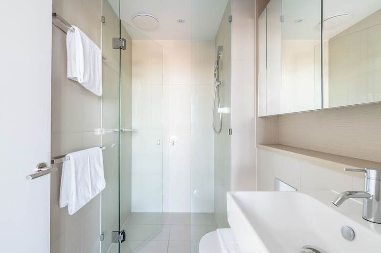 Melbourne Private Apartments - Collins Wharf Waterfront, Docklands