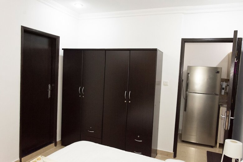 Hotel Flowers Inn 2
