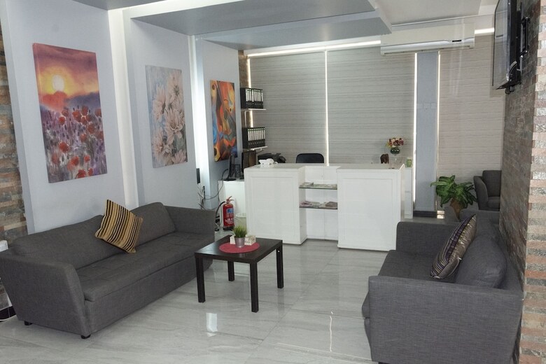 Hotel Flowers Inn 2