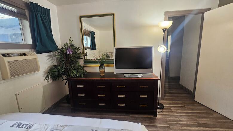 Cedar Lodge Motel