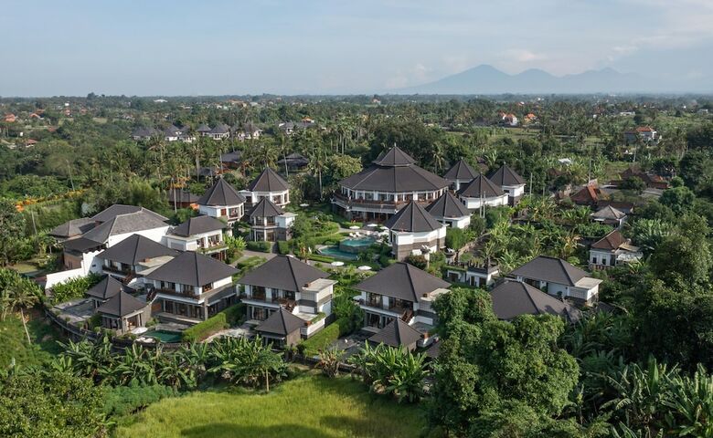 Hotel Swan Paradise A Pramana Experience