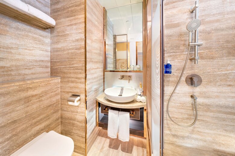 Regala Skycity Hotel By Regal Hotels