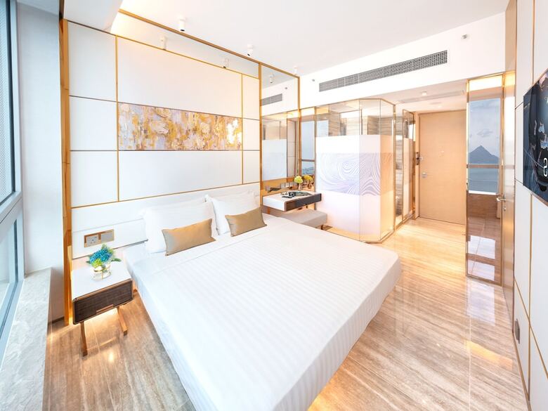 Regala Skycity Hotel By Regal Hotels
