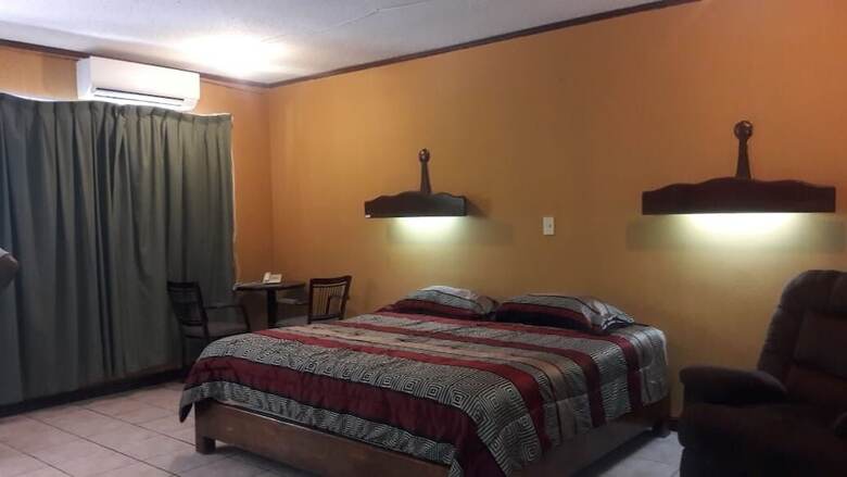 Hotel Hacienda Escondida
