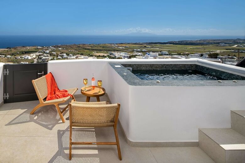 Hotel Venus Sunrise Suites & Villas