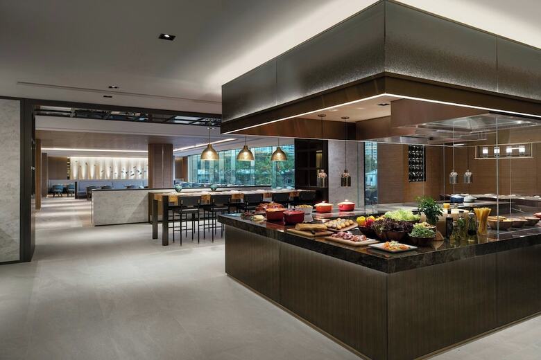 Sheraton Hong Kong Tung Chung Hotel