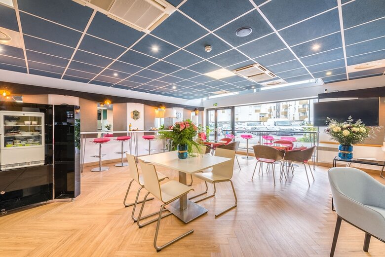 Hotel Zola 45 Bezons La Defense