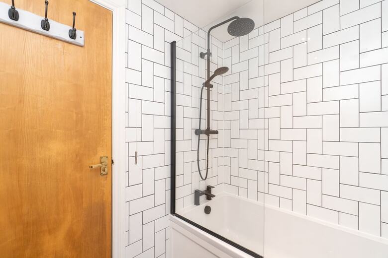 Apartamentos Homely And Modern Maisonette In Vibrant Bristol