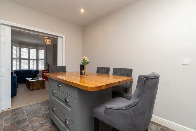 Apartamentos Homely And Modern Maisonette In Vibrant Bristol