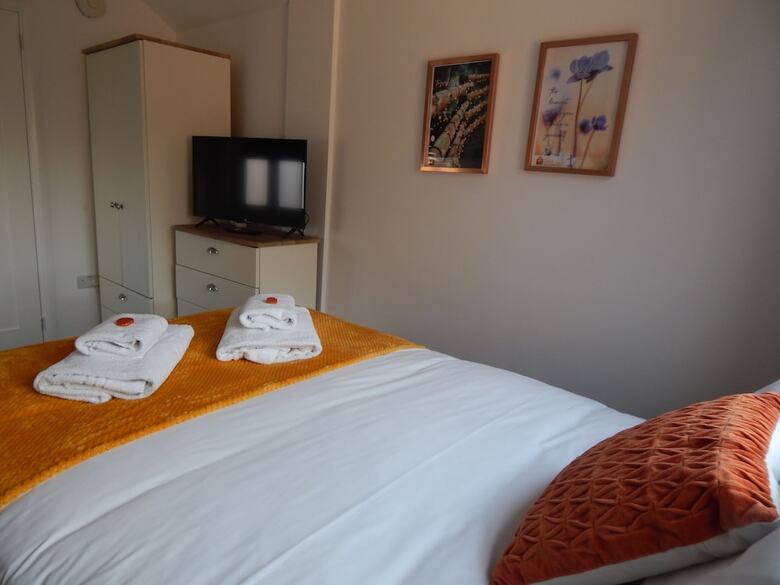 Brookfield En-suite Rooms