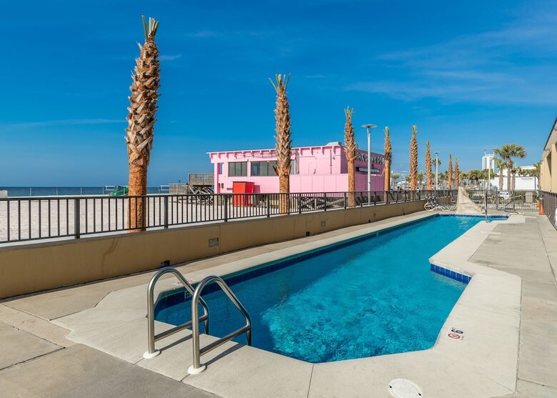 Aparthotel Phoenix All Suites