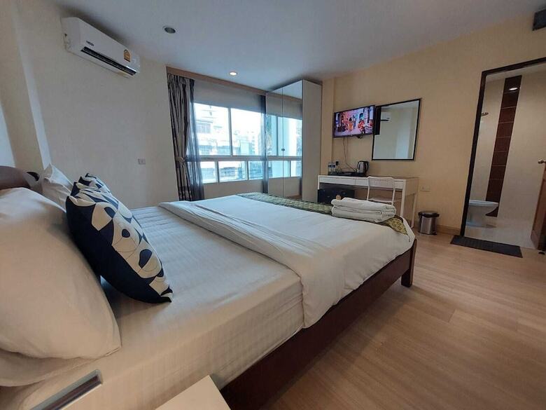 Hotel V Check Inn Sukhumvit 22