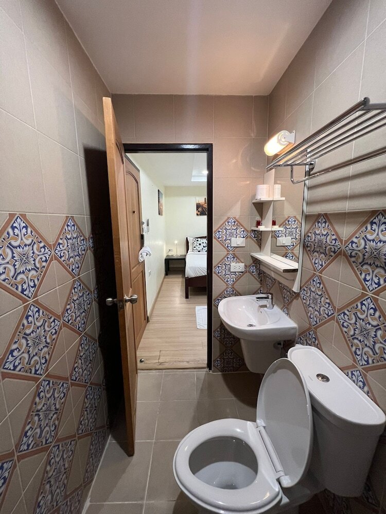 Hotel V Check Inn Sukhumvit 22