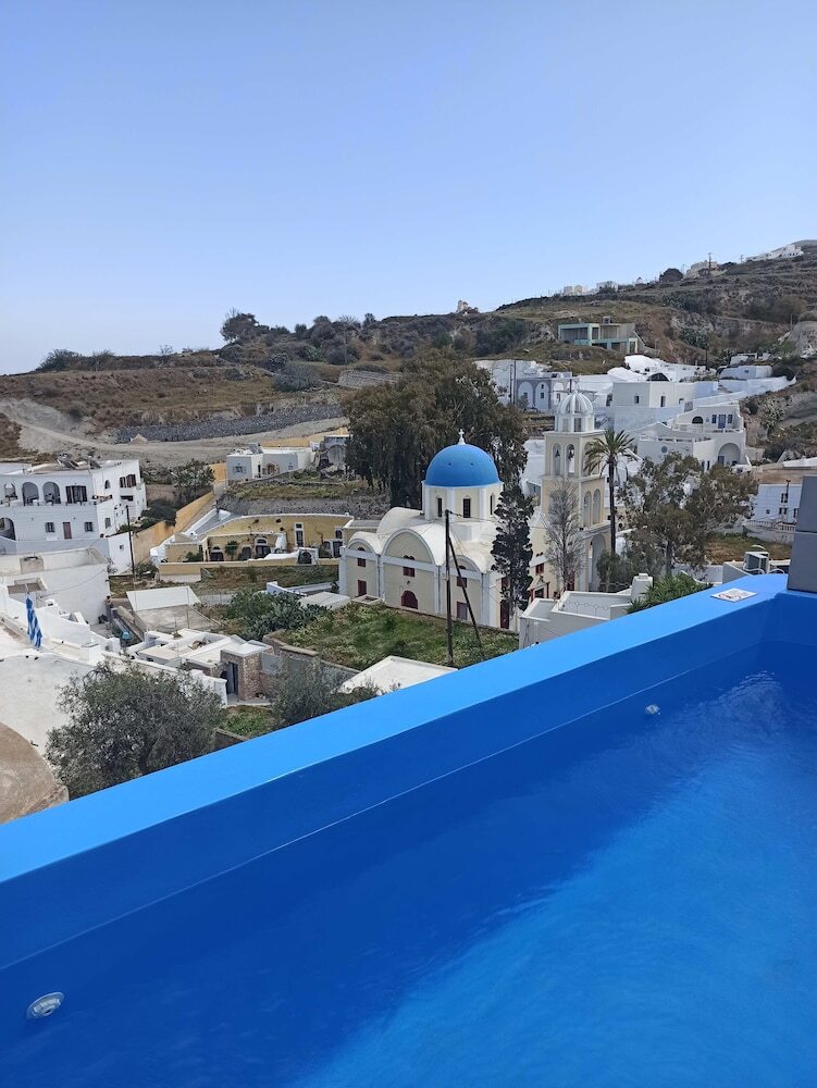 Amphitrite Suites Santorini