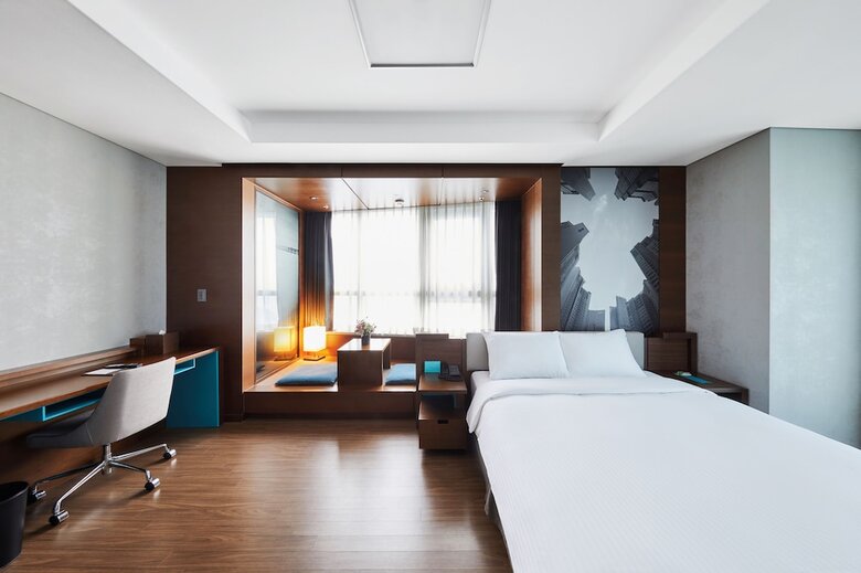 Felix By Stx Hotel & Suite
