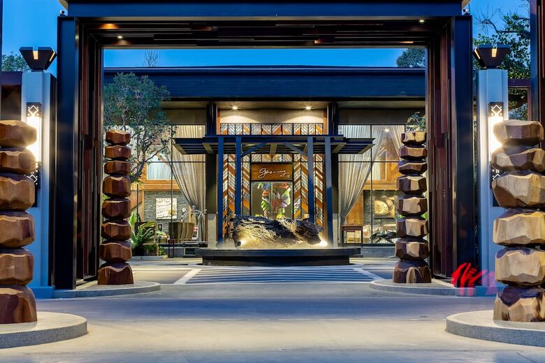 Hotel The Gems Mining Pool Villas Pattaya