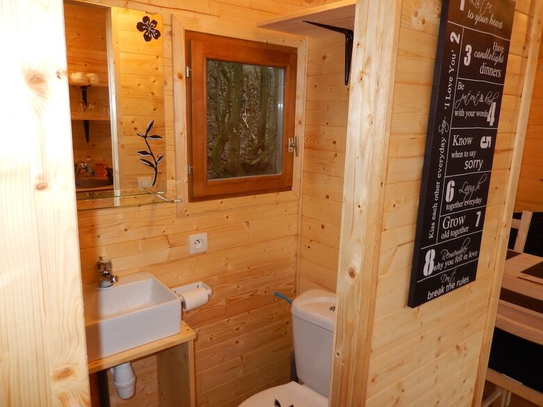 Charming Apartment In Sensenruth With Hot Tub
