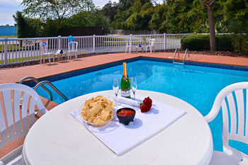 Motel Darien Inn I-95 - Outlet Mall