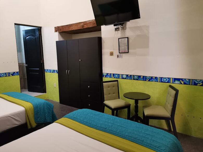 Hotel Mes�n Santa Clara