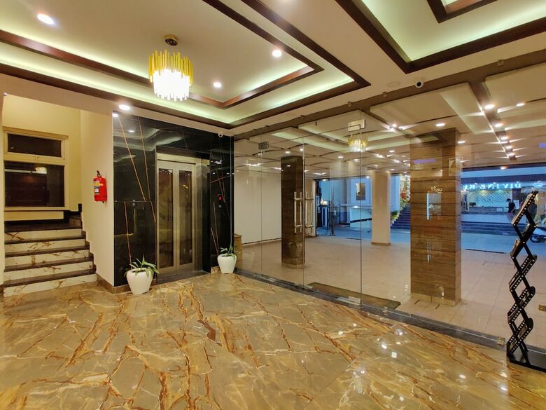 Hotel Divine Residency
