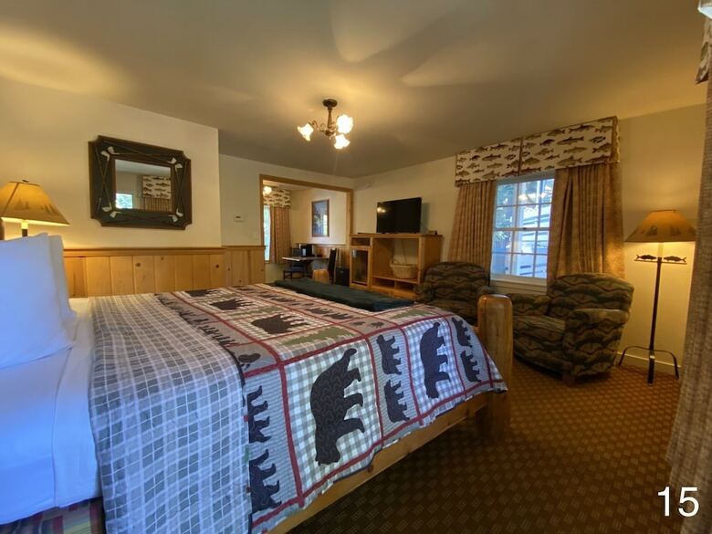 Hotel River Ranch Lodge & Restaurant