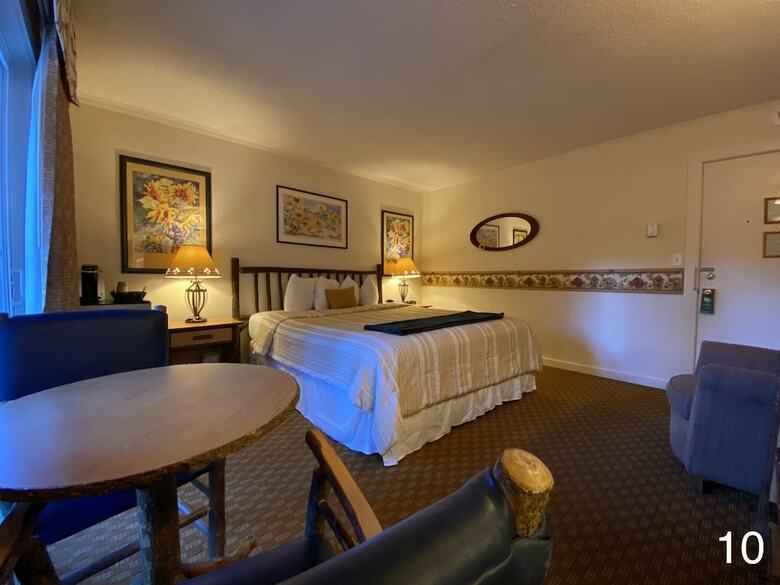 Hotel River Ranch Lodge & Restaurant