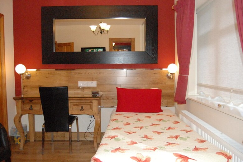 Flyover Bed And Breakfast