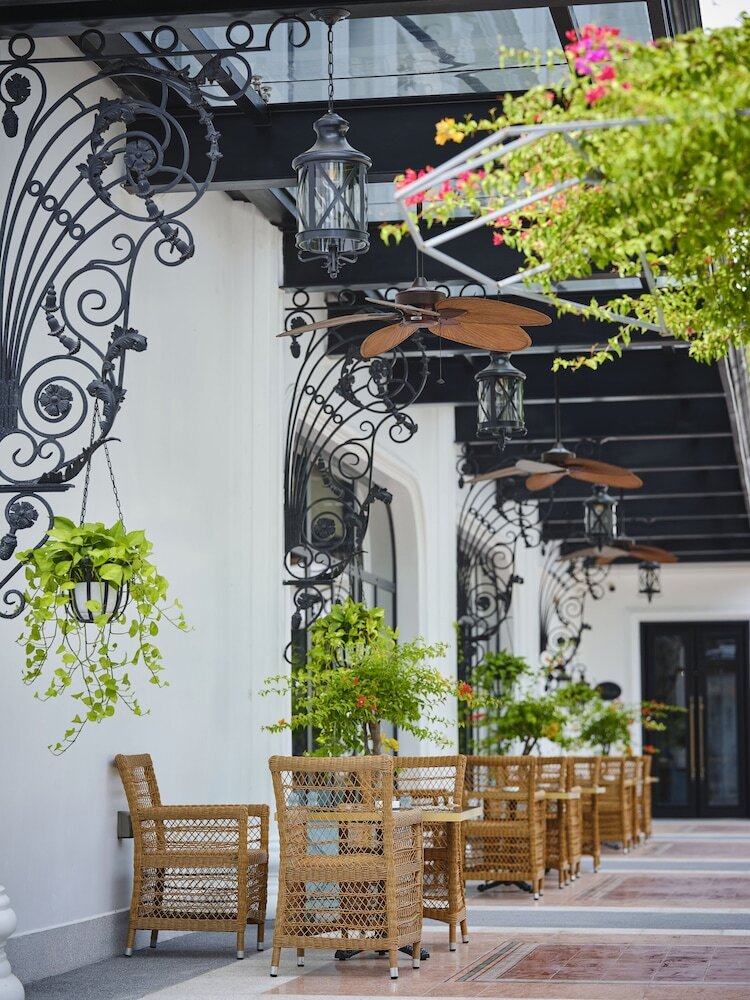 Silk Path Grand Hue Hotel