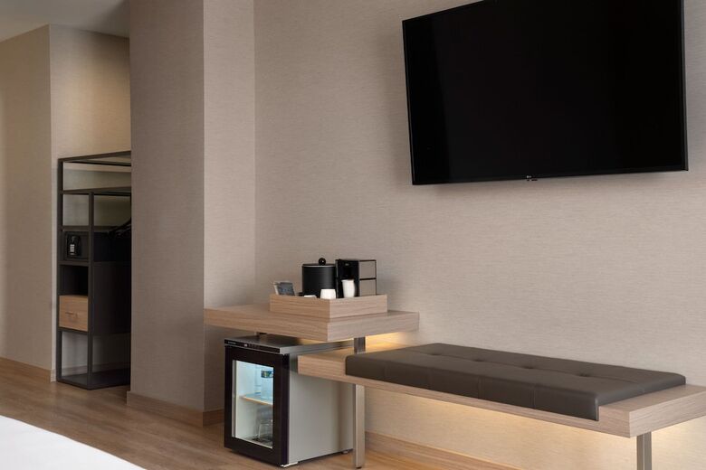AC Hotel By Marriott Phoenix Downtown