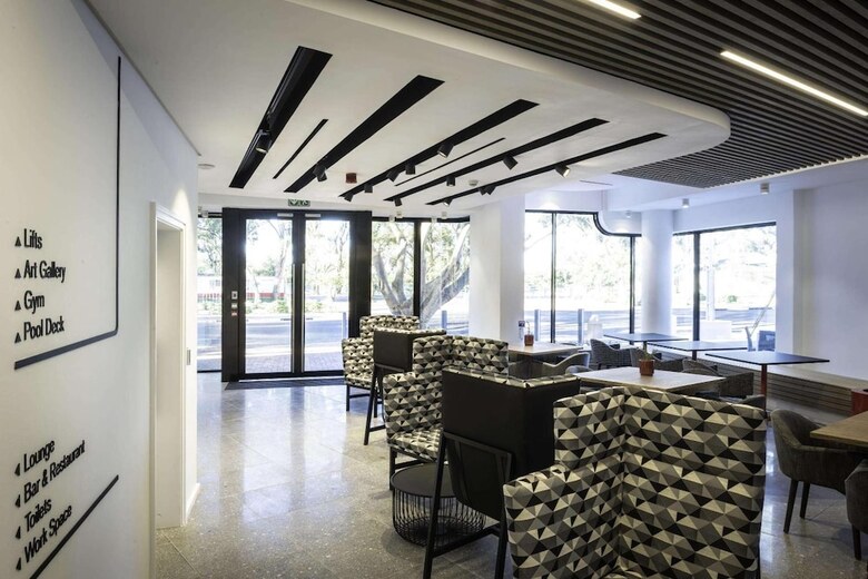 Anew Hotel Green Point
