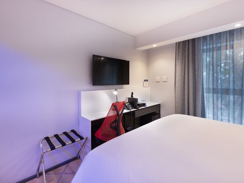 Anew Hotel Green Point