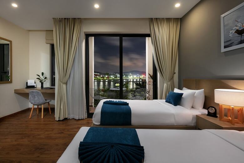 Hotel La Batisse Resort Halong