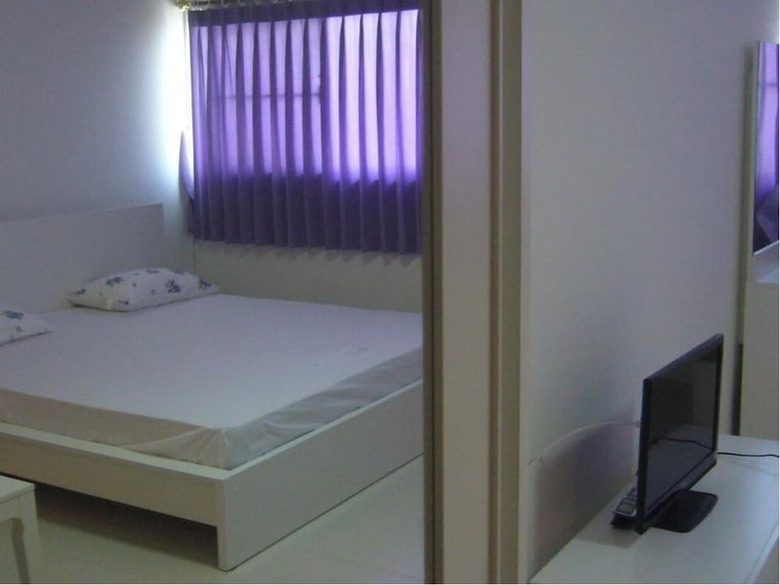 Room In B&B - Impact Challenger Muang Thong Thani Apartment