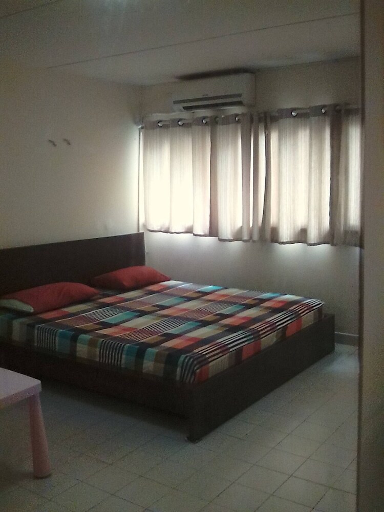 Room In B&B - Impact Challenger Muang Thong Thani Apartment