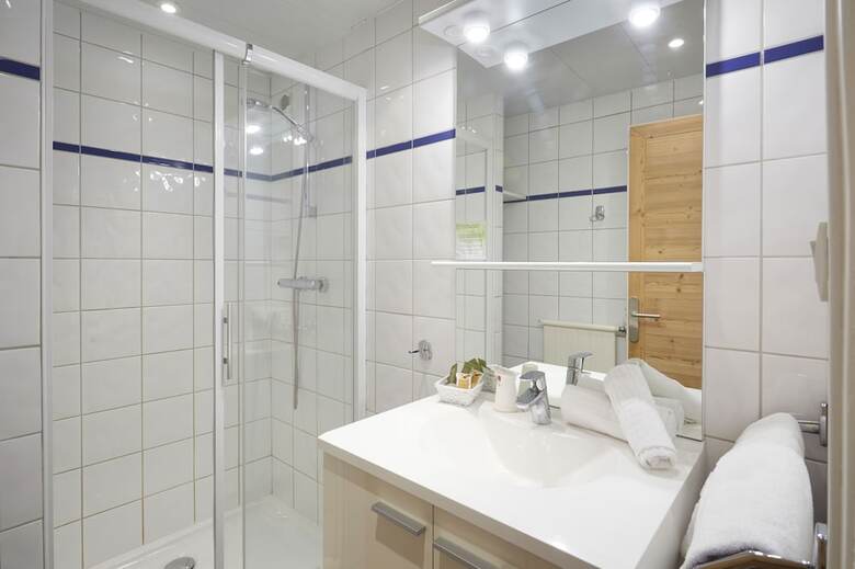 Hotel H�tel Eliova - Le Chaix