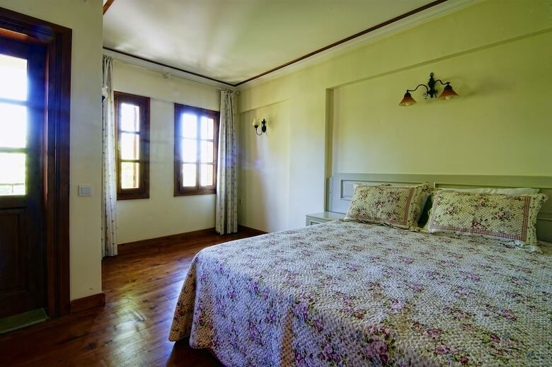 Minyon Hotel