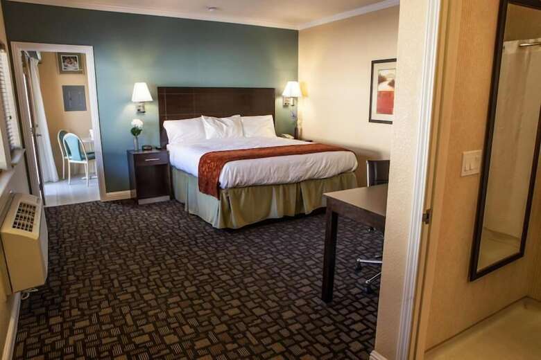 Motel Marinwood Inn & Suites