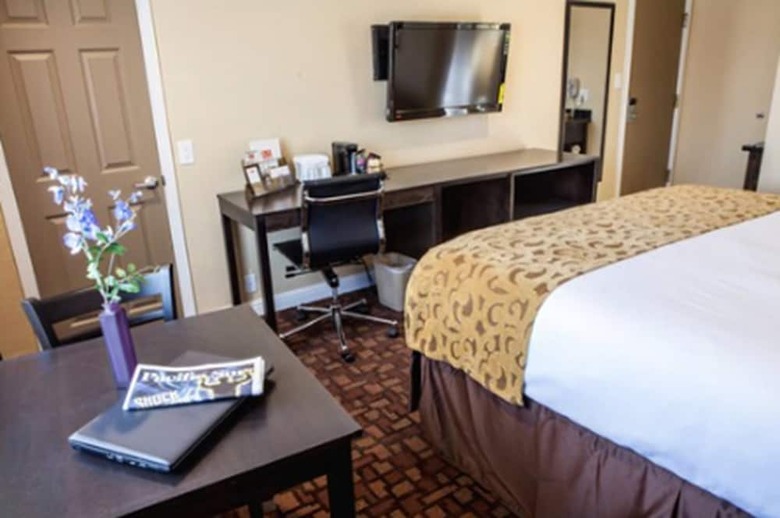 Motel Marinwood Inn & Suites