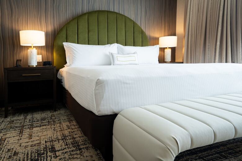 Hotel Springhill Suites By Marriott Chicago Chinatown
