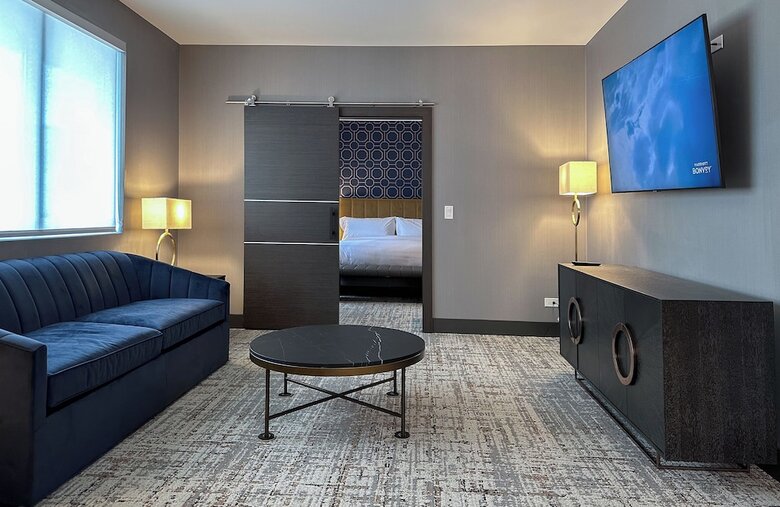 Hotel Springhill Suites By Marriott Chicago Chinatown