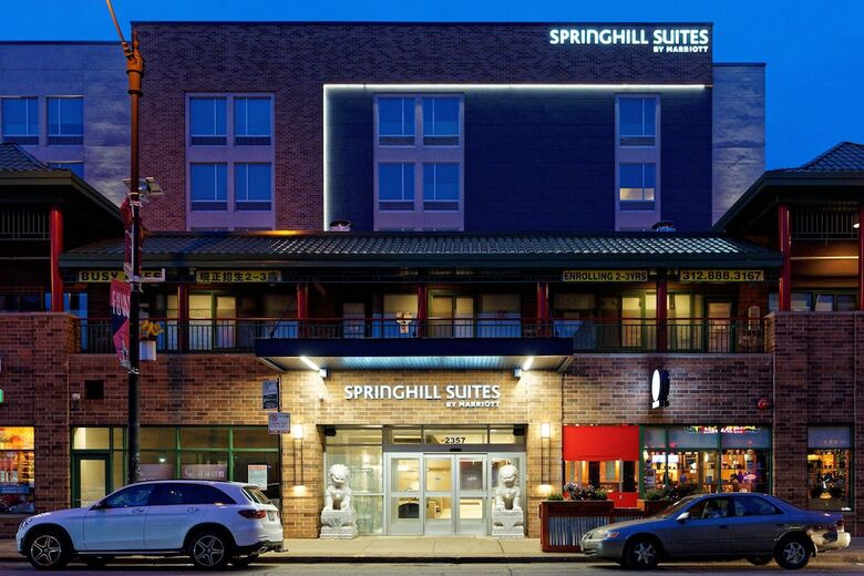 Hotel Springhill Suites By Marriott Chicago Chinatown