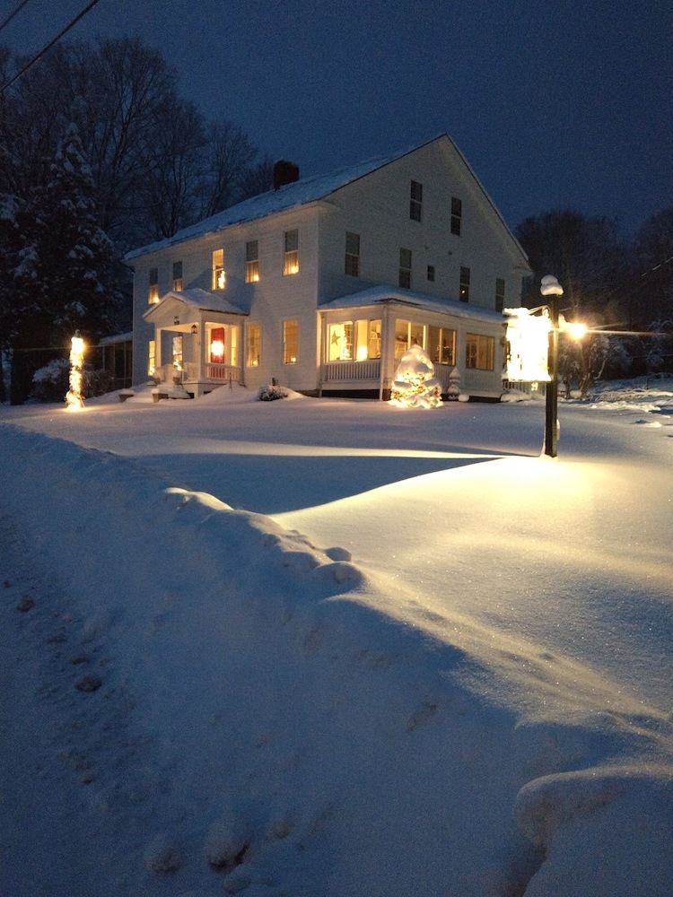 Bed & Breakfast The Buckmaster Inn