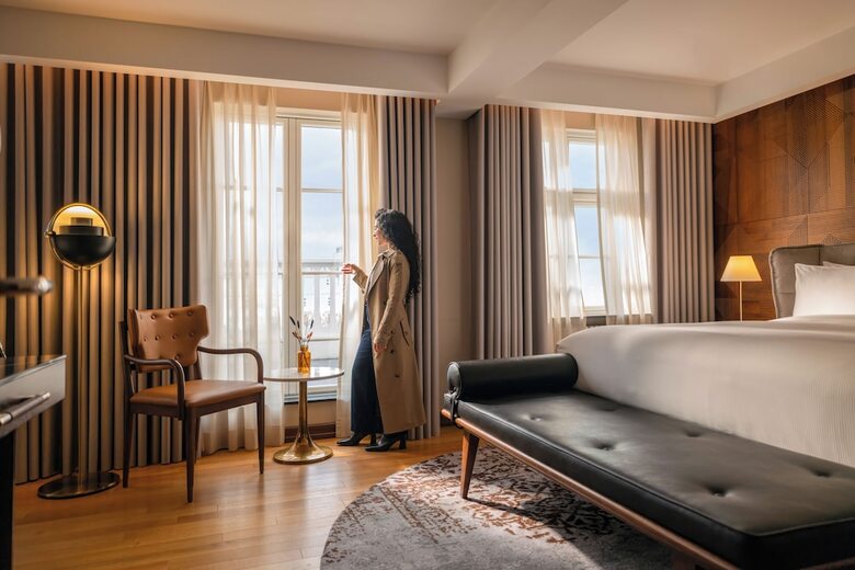 Iceland Parliament Hotel, Curio Collection By Hilton