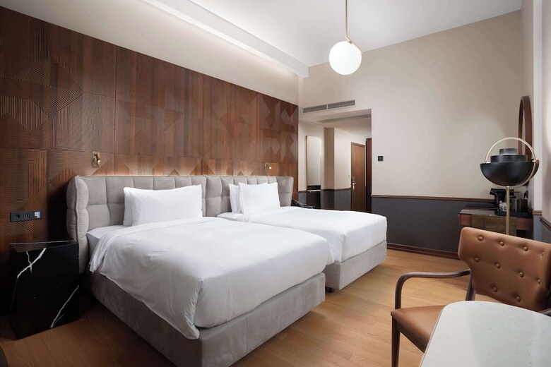 Iceland Parliament Hotel, Curio Collection By Hilton